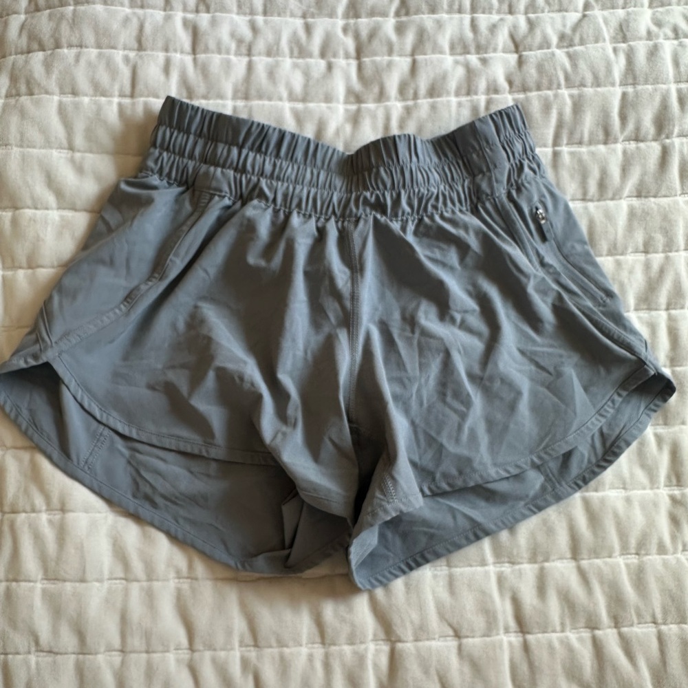 Lululemon track that 3in short rhino gray size 8